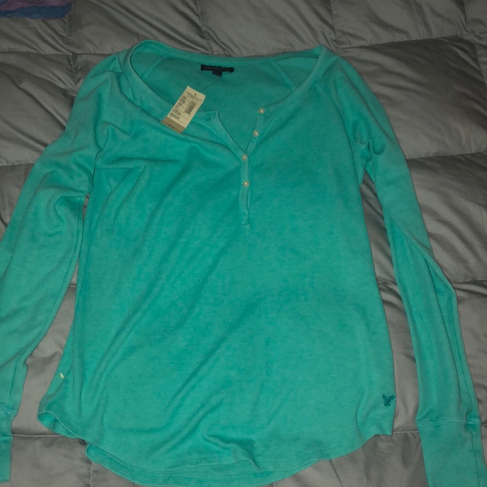 Size Medium American Eagle warm shirt